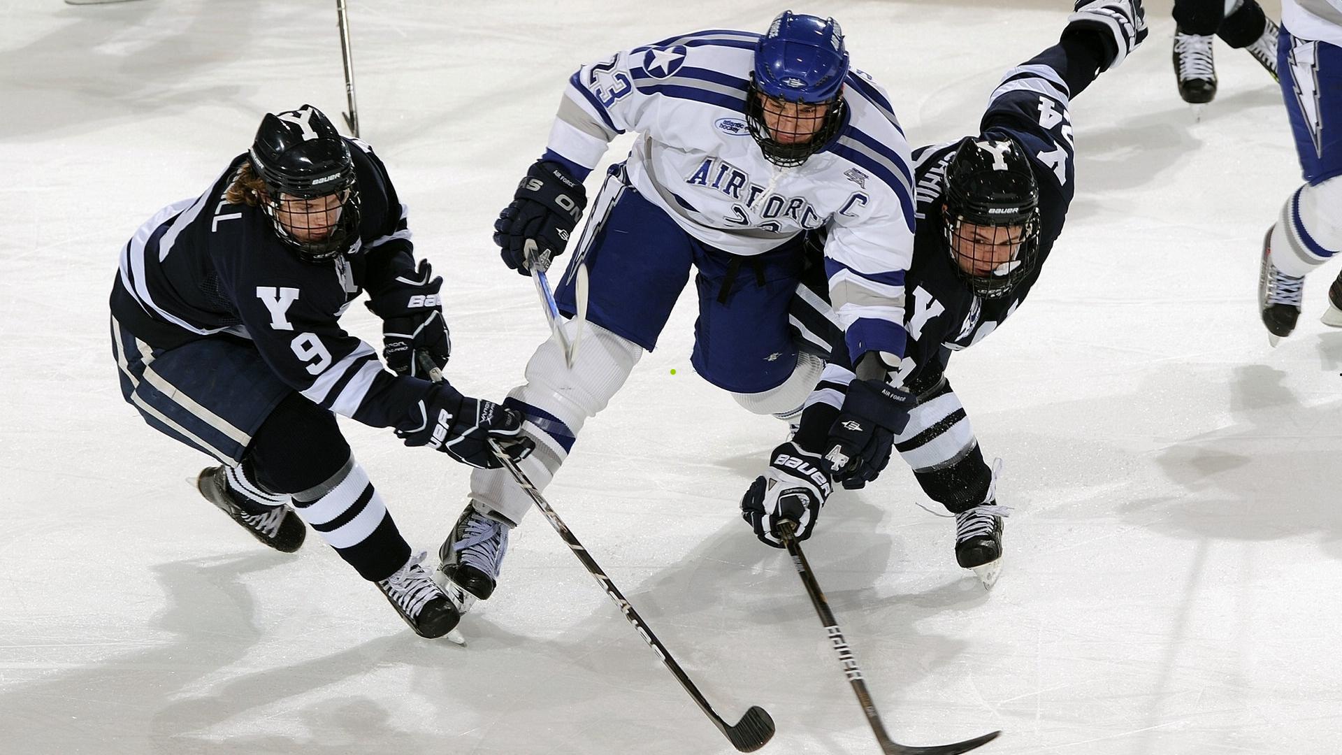 风暴中心的滕哈格,内部批评声起,勒沃库森关窗后或成其未来判官